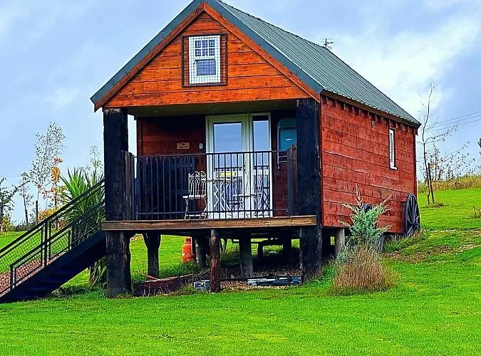 Lake View Lodges