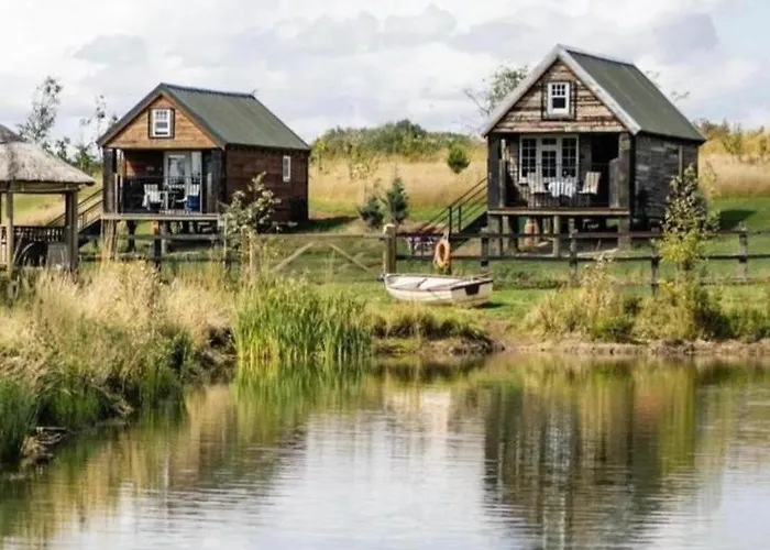 Lake View Lodges